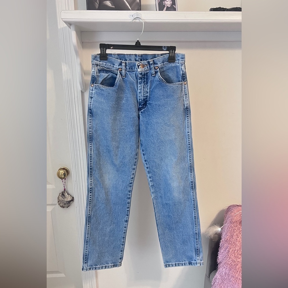 FINAL PRICE Menโs Wrangler Jeans